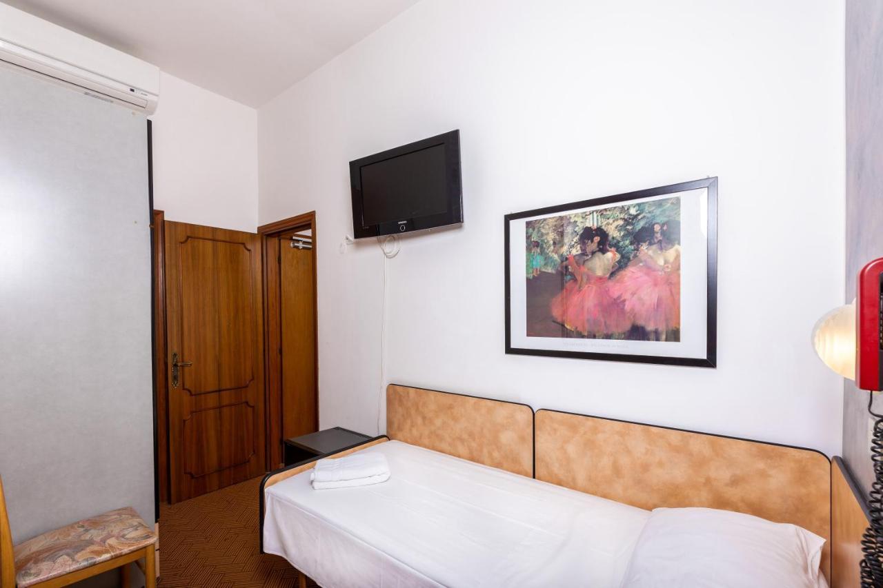 רימיני Hotel Albatros מראה חיצוני תמונה