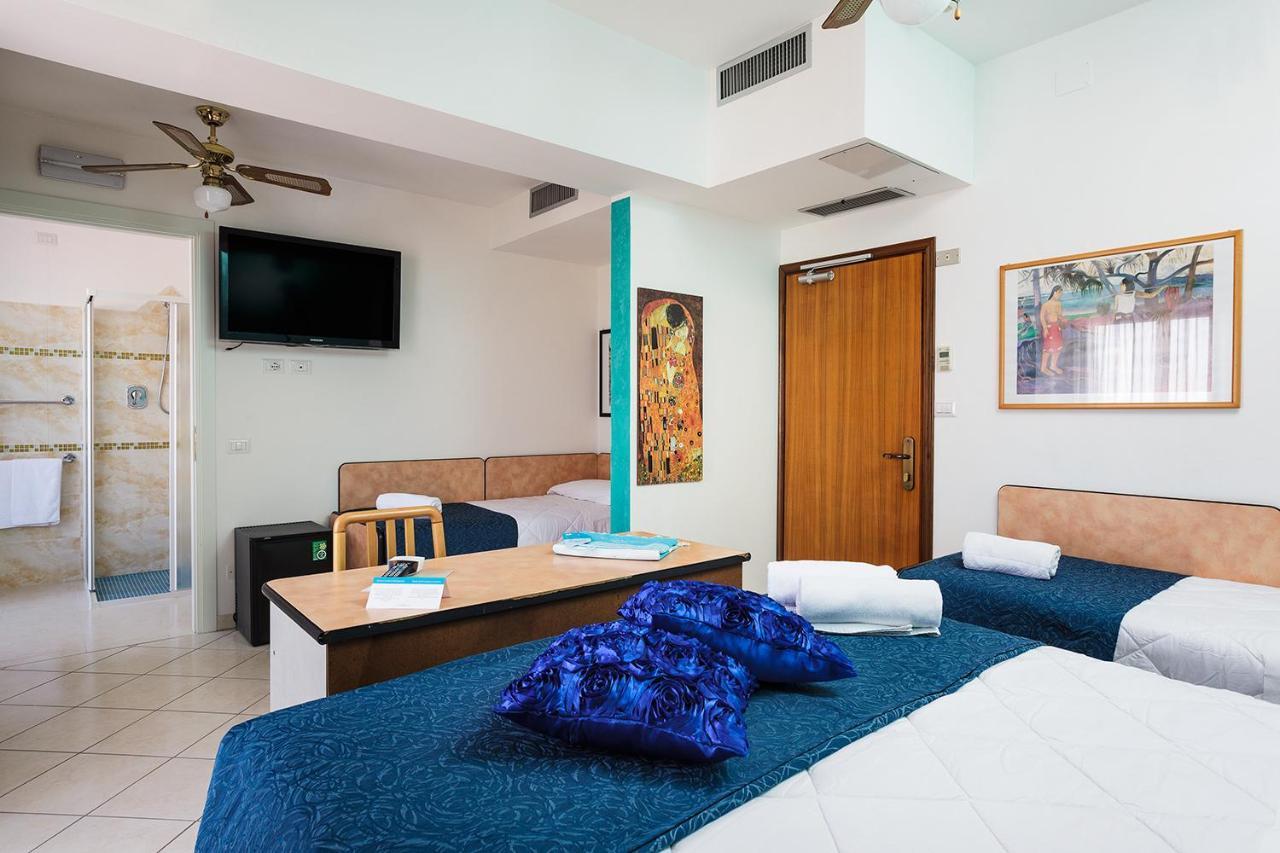 רימיני Hotel Albatros מראה חיצוני תמונה