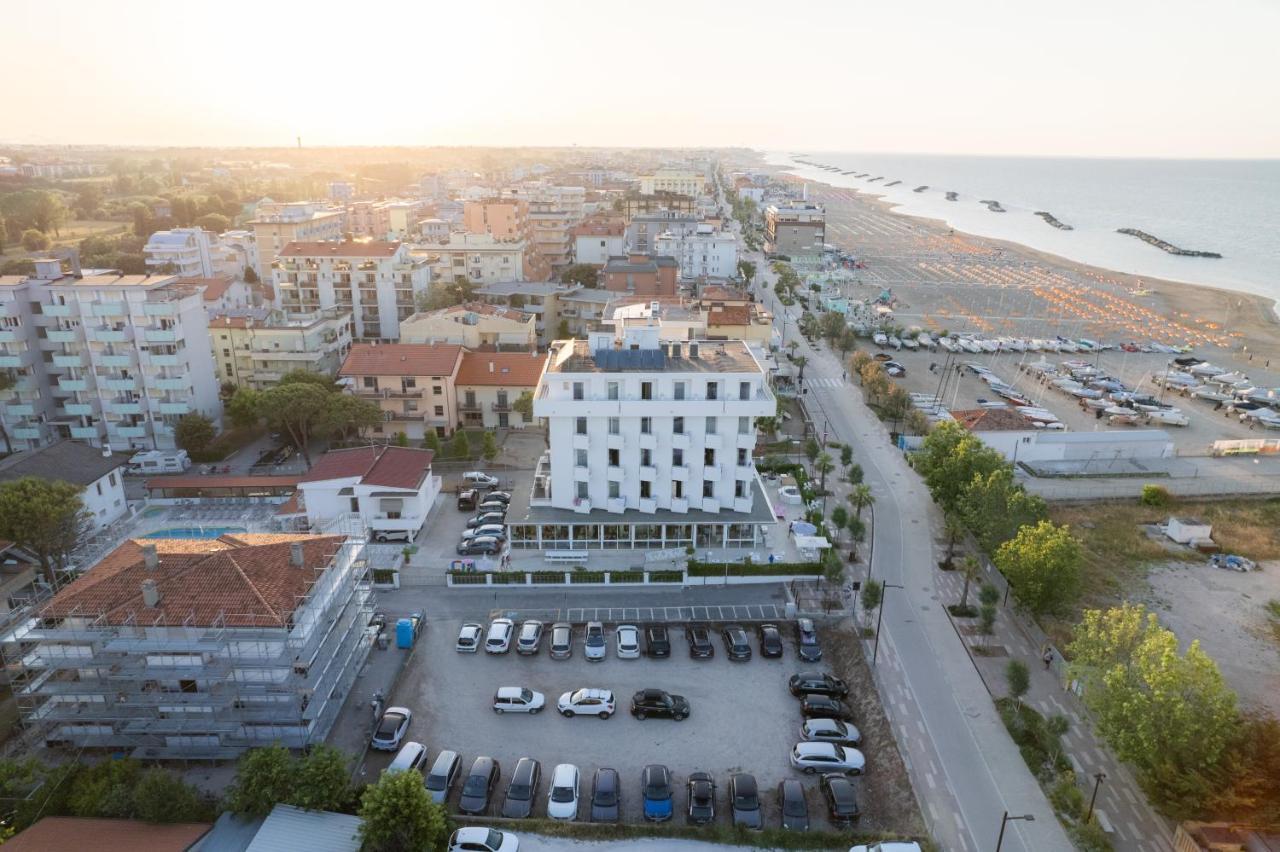 רימיני Hotel Albatros מראה חיצוני תמונה