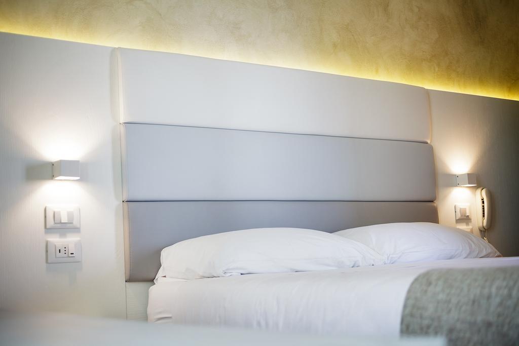 רימיני Hotel Albatros מראה חיצוני תמונה